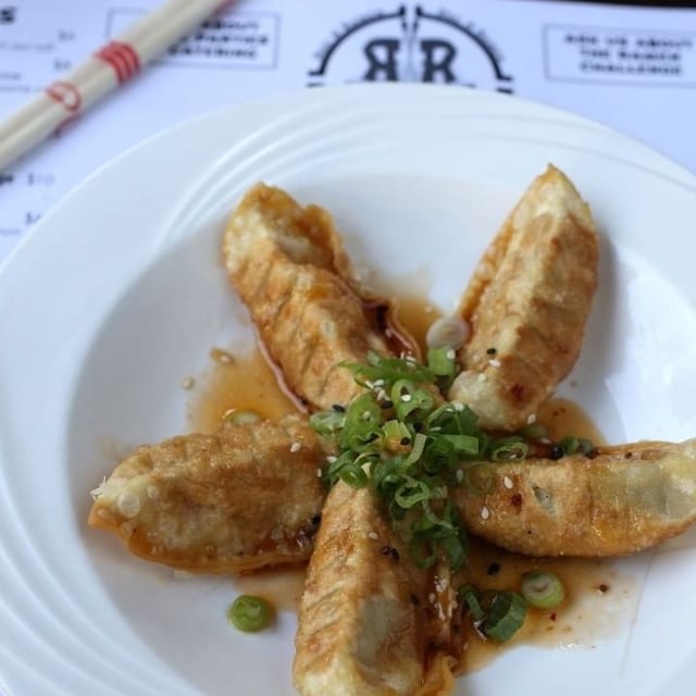 Gyoza Dumplings W/ Chicken (5).